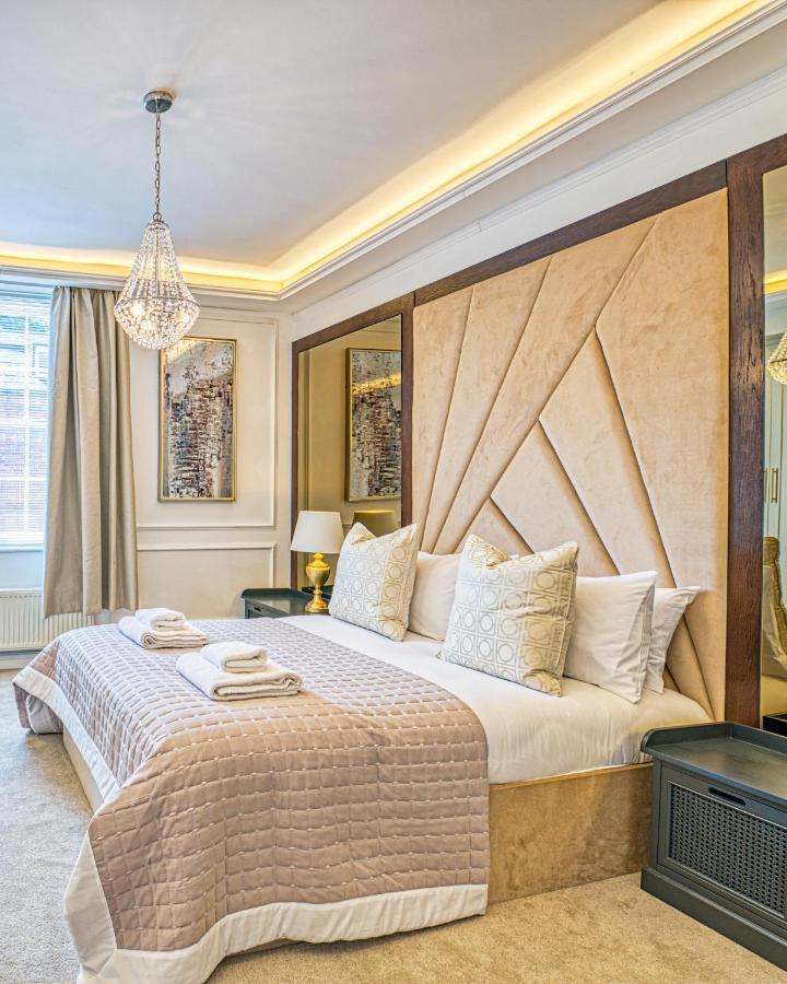Luxury Georgian Townhouse With Cinema And Parking Villa Честър Екстериор снимка
